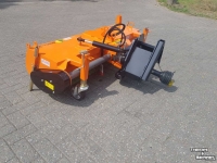 Sweeper Kubota Veegmachine PTO front 150