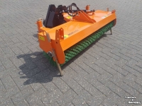 Sweeper Kubota Veegmachine PTO front 150