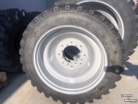 Wheels, Tyres, Rims & Dual spacers Alliance VF banden 11.2R36 en 320/105R46 onder maxxum en Newholland t6