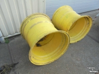 Wheels, Tyres, Rims & Dual spacers John Deere 25X26 velgen wielen 8 gaats kleine steek John-Deere geel 25.00-26