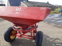 Fertilizer spreader Lely Lely 2010 kunstmeststrooier op onderstel