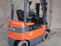 Forklift Toyota 7FBMF18