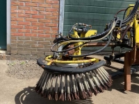 Weed brusher  pfau onkruidborstel weed brush kehrmaschine unkrautbürste