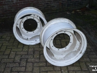 Wheels, Tyres, Rims & Dual spacers New Holland w14x24