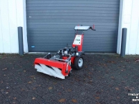 Sweeper Kersten K820 Pro werktuigdrager met bezem