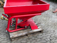 Fertilizer spreader Rondini Compact 600 rijenstrooier / kunstmeststrooier