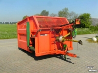 Silage-block distribution wagon Holaras Rabbit 4000 voer doseerwagen blokkenwagen