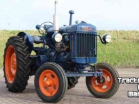 Oldtimers Fordson E27N "Blauwe reiger"