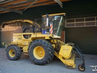 Forage-harvester New Holland FX 450 + Pick Up