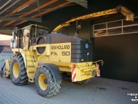 Forage-harvester New Holland FX 450 + Pick Up