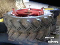 Wheels, Tyres, Rims & Dual spacers Molcon 11,2r36