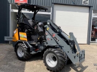 Wheelloader Giant G 2200 E Shovel Kniklader