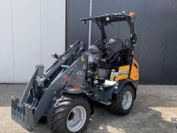 Wheelloader Giant G 2200 E Shovel Kniklader