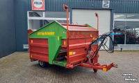 Silage-block distribution wagon Strautmann BVW Blokkenwagen