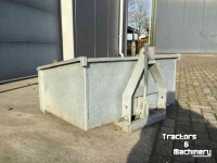 Tractor tipping boxes Qmac TBM 100