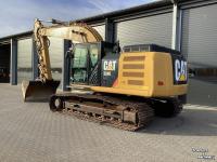 Excavator tracks Caterpillar 324 EL