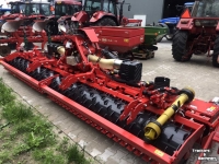 Seed drill Kverneland Opklapbare zaaimachine met FT2 electronisch aangedreven fronttank