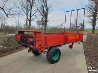 Manure spreader  Mentor mestverspreider, meststrooier, strooier, hooiwagen, kar