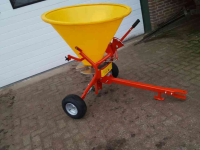 Fertilizer spreader  Jarmet getrokken kunstmeststrooier 200 ltr