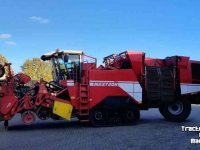 Sugar beet harvester Grimme Maxtron 620 Zelfrijdende Bietenrooier