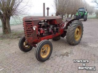 Oldtimers Massey Ferguson massey harris 744