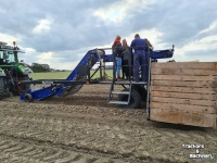 Potato harvester  SU TECH stammenlader aardappel lader