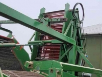 Onion harvester Krakei 1