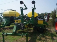 Seed drill John Deere 1770NT MaxEmergeXP Planter Used