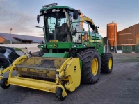 Forage-harvester John Deere 7400