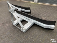 Rubber yard scraper  Rubberschuif 160 cm / sneeuwschuif / modderschuif