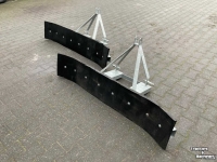 Rubber yard scraper  Rubberschuif 160 cm / sneeuwschuif / modderschuif