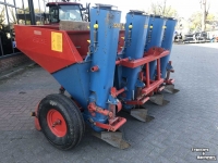 Potato planter Gruse Aardappel pootmachine Kartoffelleger