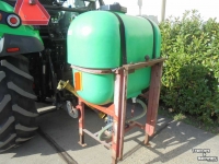 Fieldsprayer 3 points Biardzki 400 liter Veldspuittank zonder spuitbomen waterpomp watertank op frame