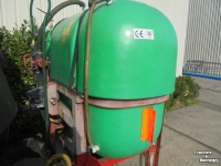 Fieldsprayer 3 points Biardzki 400 liter Veldspuittank zonder spuitbomen waterpomp watertank op frame