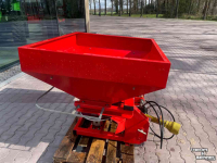 Fertilizer spreader  Kunstmeststrooier