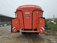 Vertical feed mixer Kuhn Profile 24.2 DL