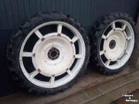 Wheels, Tyres, Rims & Dual spacers  Cultuurwielen 9.5r48 Ford