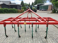 Cultivator Kverneland vaste tand cultivator met 3 rijen CLH