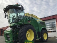 Forage-harvester John Deere 8400