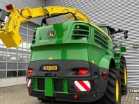 Forage-harvester John Deere 8400i Prodrive 40 km Zelfrijdende Veldhakselaar