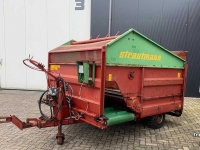 Silage-block distribution wagon Strautmann BVW Blokkenverdeelwagen