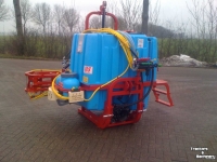 Fieldsprayer 3 points GRS Veldspuit 1000 L schoonwatertank 15 m spuitboom hydraulisch sectiebediening