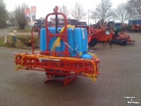 Fieldsprayer 3 points GRS Veldspuit 1000 L schoonwatertank 15 m spuitboom hydraulisch sectiebediening