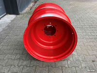 Wheels, Tyres, Rims & Dual spacers Fendt Fendt velgen 15x28 8 gaats spoorbreedte 220cm