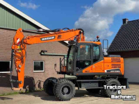 Excavator mobile Doosan DX140W-5  bandenkraan