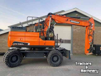 Excavator mobile Doosan DX140W-5  bandenkraan