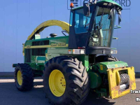 Forage-harvester John Deere 6850 Zelfrijdende Veldhakselaar