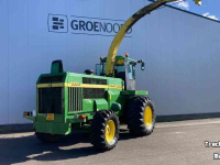 Forage-harvester John Deere 6850 Zelfrijdende Veldhakselaar