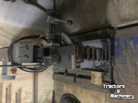 Grinding machine  75