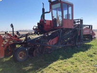 Potato harvester Amac ZM-2 Zelfrijdende Aardappelrooier